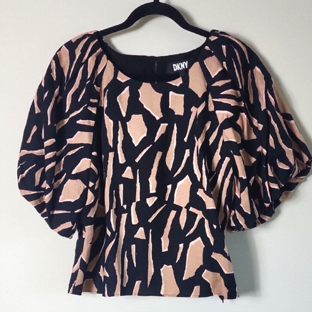 DKNY Women's Black and‎ Tan Top. Size L